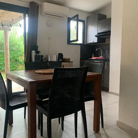 Mini Santa Giulia A 120m De La *