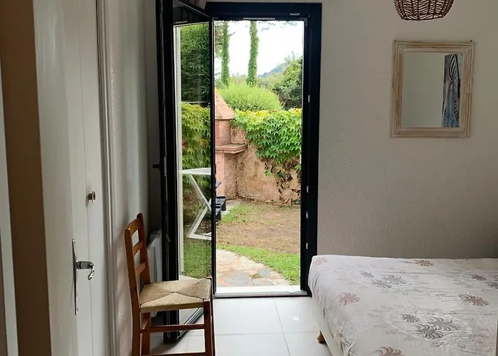 Vakantiehuis Mini Santa Giulia A 120m De La *