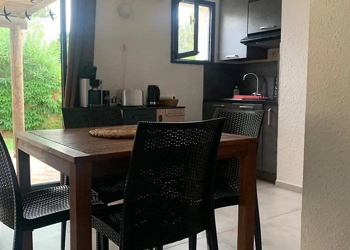 Mini Santa Giulia A 120m De La *